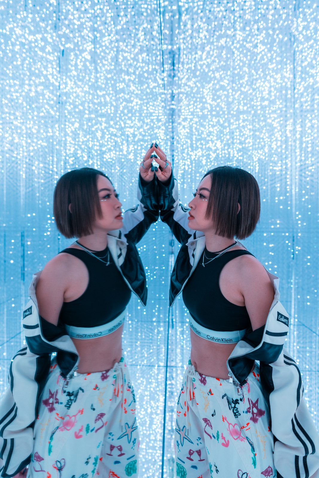 J.M3 in the mirrored light room